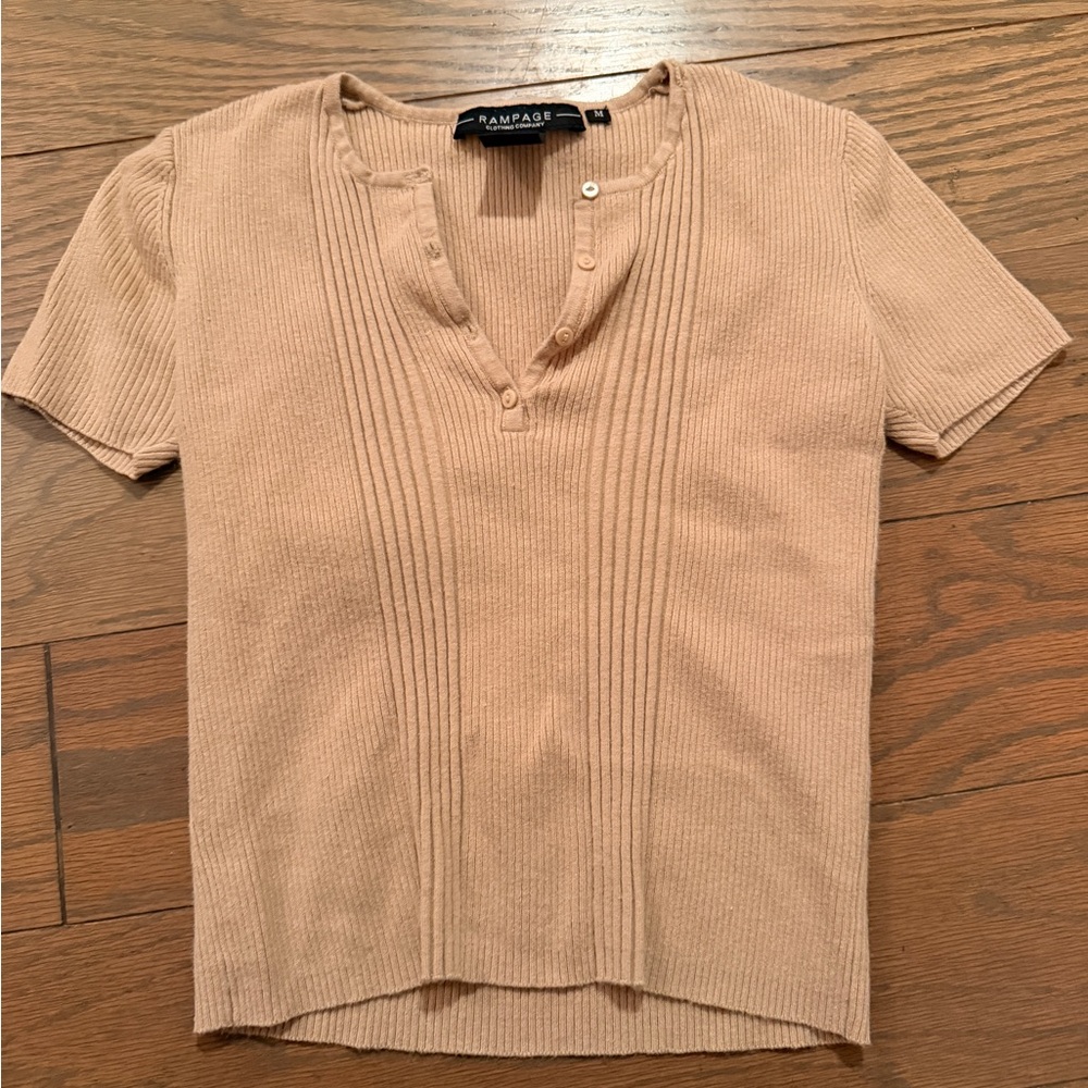 Rampage Women's Beige Ribbed Short Sleeve Top